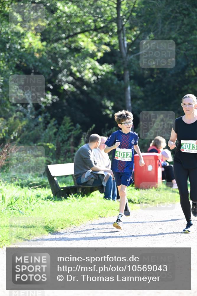 27.09.2026 - 35. Volkslauf durch das schöne Alstertal Dr. Thomas Lammeyer http://msf.ph/oto/10569043 27.09.2026 10:56:02 Laufen 4012, 4013 meine-sportfotos.de