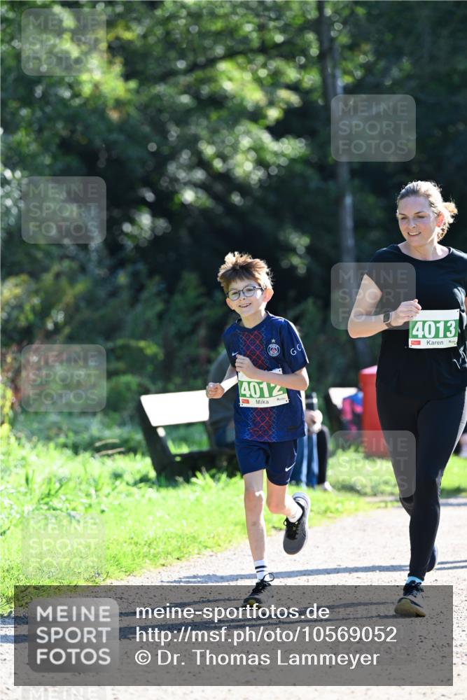 27.09.2026 - 35. Volkslauf durch das schöne Alstertal Dr. Thomas Lammeyer http://msf.ph/oto/10569052 27.09.2026 10:56:03 Laufen 4012, 4013 meine-sportfotos.de