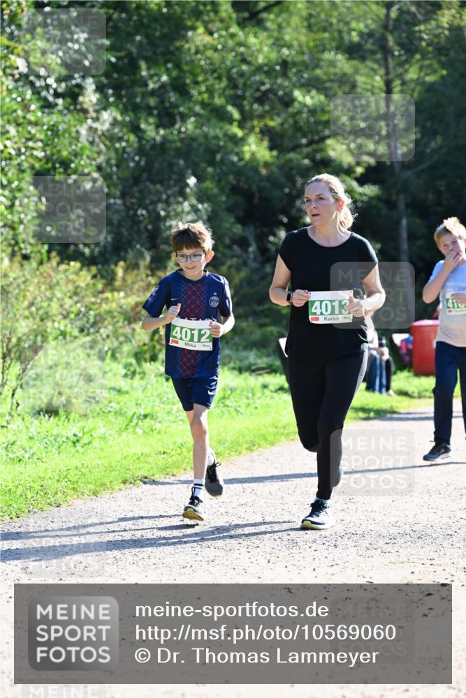 27.09.2026 - 35. Volkslauf durch das schöne Alstertal Dr. Thomas Lammeyer http://msf.ph/oto/10569060 27.09.2026 10:56:05 Laufen 4012, 4013, 41 meine-sportfotos.de