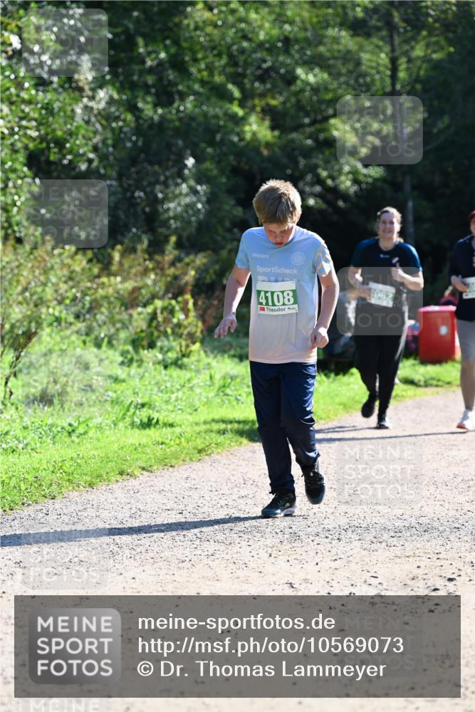 27.09.2026 - 35. Volkslauf durch das schöne Alstertal Dr. Thomas Lammeyer http://msf.ph/oto/10569073 27.09.2026 10:56:07 Laufen 4108, 4062 meine-sportfotos.de