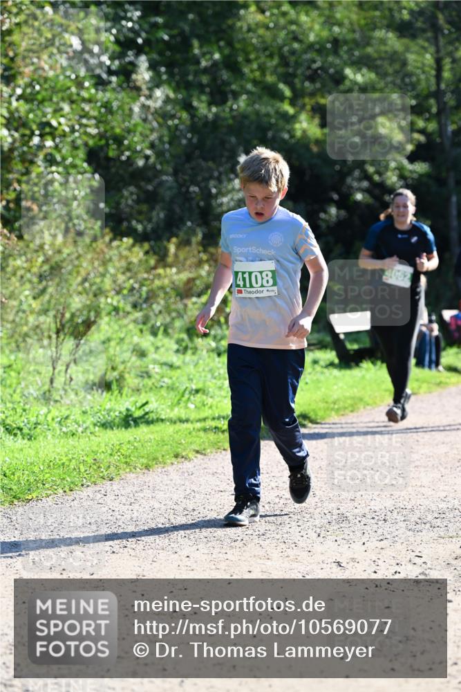 27.09.2026 - 35. Volkslauf durch das schöne Alstertal Dr. Thomas Lammeyer http://msf.ph/oto/10569077 27.09.2026 10:56:08 Laufen 4108, 4062 meine-sportfotos.de