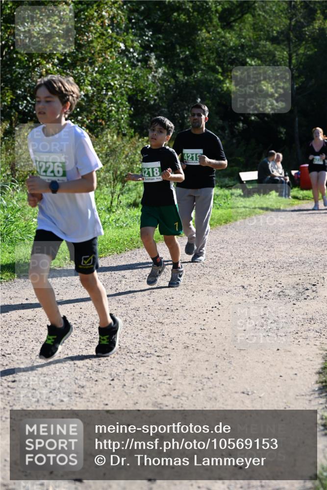 27.09.2026 - 35. Volkslauf durch das schöne Alstertal Dr. Thomas Lammeyer http://msf.ph/oto/10569153 27.09.2026 10:56:19 Laufen 226, 4218, 4219 meine-sportfotos.de