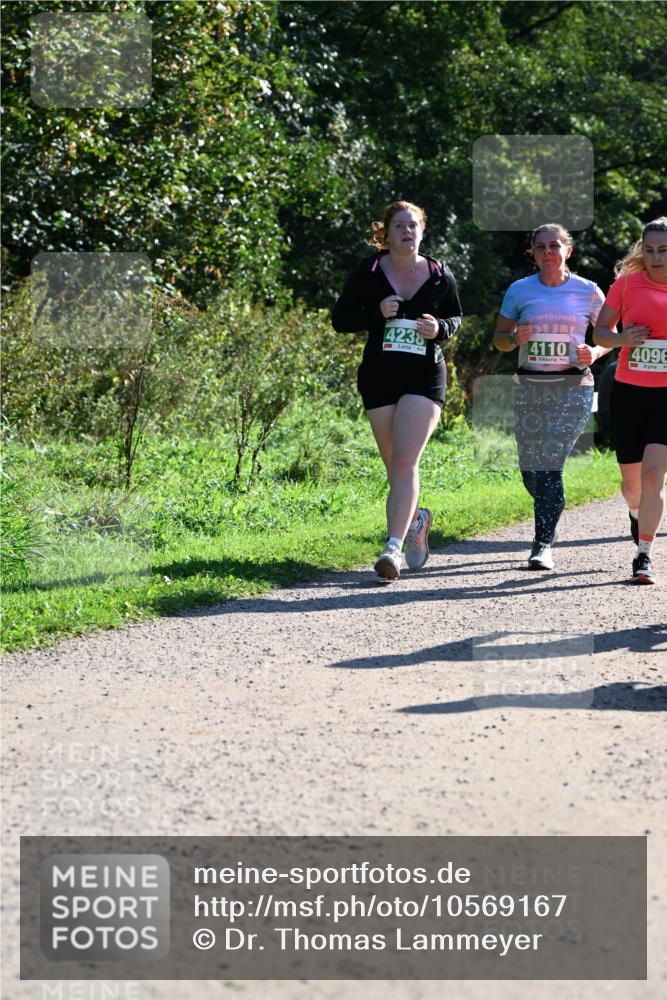 27.09.2026 - 35. Volkslauf durch das schöne Alstertal Dr. Thomas Lammeyer http://msf.ph/oto/10569167 27.09.2026 10:56:23 Laufen 4236, 4110, 4096 meine-sportfotos.de
