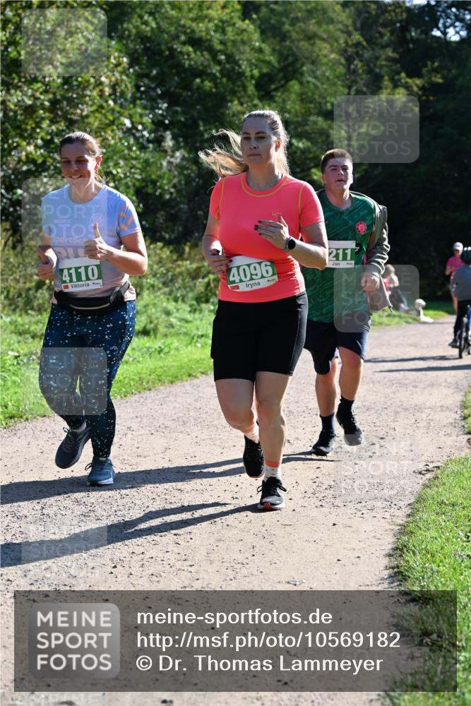 27.09.2026 - 35. Volkslauf durch das schöne Alstertal Dr. Thomas Lammeyer http://msf.ph/oto/10569182 27.09.2026 10:56:26 Laufen 4110, 4096, 211 meine-sportfotos.de