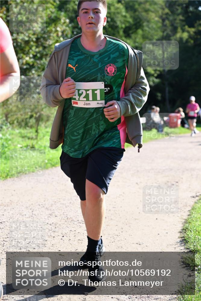27.09.2026 - 35. Volkslauf durch das schöne Alstertal Dr. Thomas Lammeyer http://msf.ph/oto/10569192 27.09.2026 10:56:27 Laufen 4211, 1910 meine-sportfotos.de