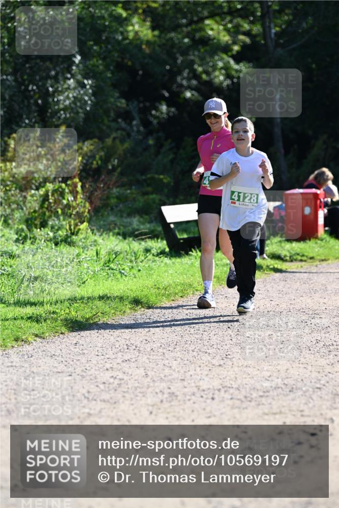 27.09.2026 - 35. Volkslauf durch das schöne Alstertal Dr. Thomas Lammeyer http://msf.ph/oto/10569197 27.09.2026 10:56:30 Laufen 4128 meine-sportfotos.de