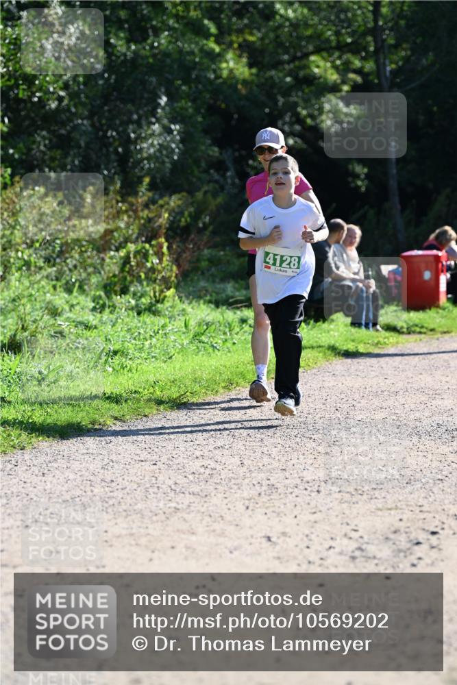 27.09.2026 - 35. Volkslauf durch das schöne Alstertal Dr. Thomas Lammeyer http://msf.ph/oto/10569202 27.09.2026 10:56:30 Laufen 4128 meine-sportfotos.de