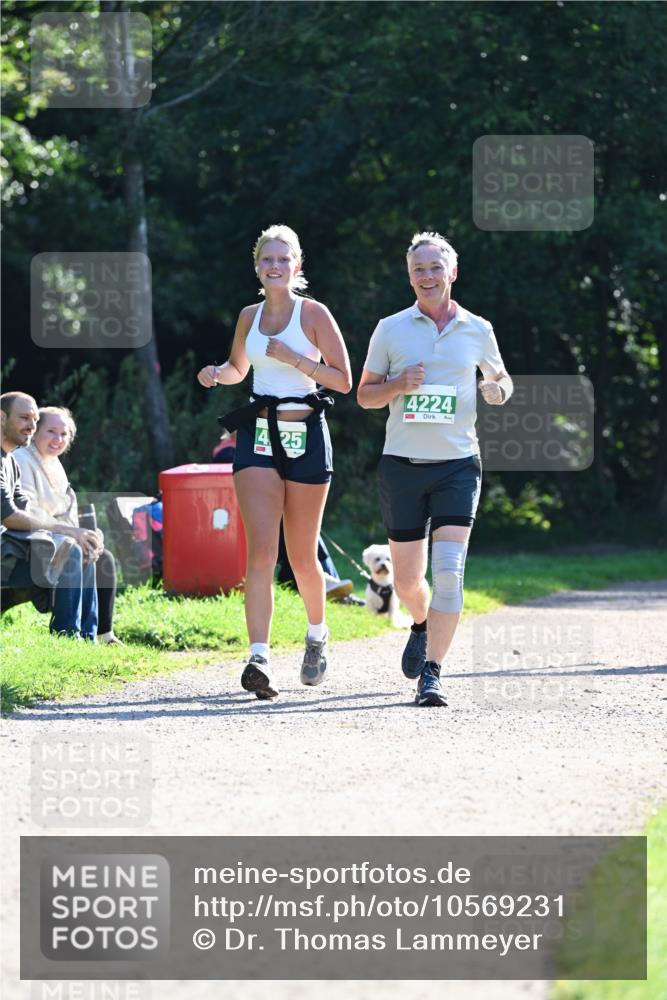 27.09.2026 - 35. Volkslauf durch das schöne Alstertal Dr. Thomas Lammeyer http://msf.ph/oto/10569231 27.09.2026 10:56:45 Laufen 425, 4224 meine-sportfotos.de