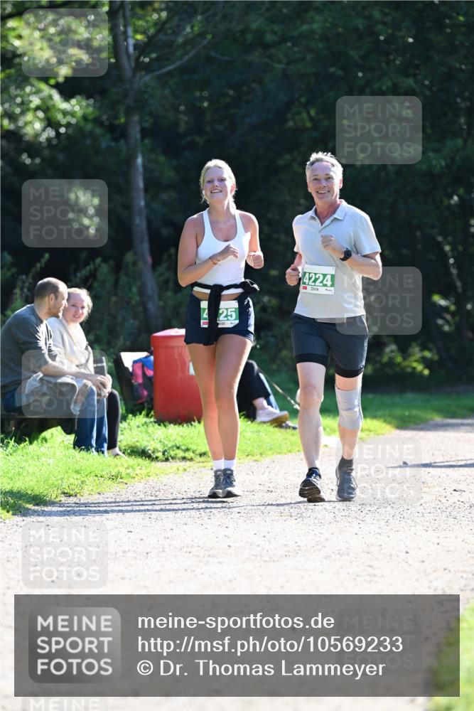 27.09.2026 - 35. Volkslauf durch das schöne Alstertal Dr. Thomas Lammeyer http://msf.ph/oto/10569233 27.09.2026 10:56:46 Laufen 4, 25, 4224 meine-sportfotos.de