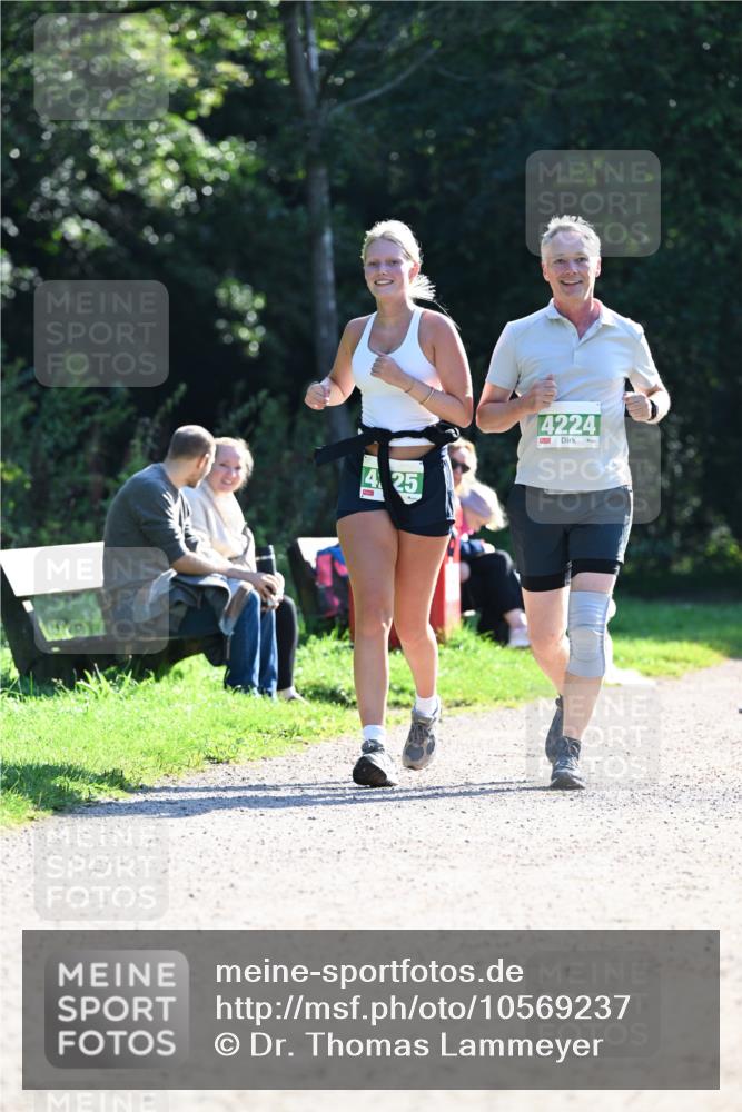 27.09.2026 - 35. Volkslauf durch das schöne Alstertal Dr. Thomas Lammeyer http://msf.ph/oto/10569237 27.09.2026 10:56:46 Laufen 425, 4224 meine-sportfotos.de