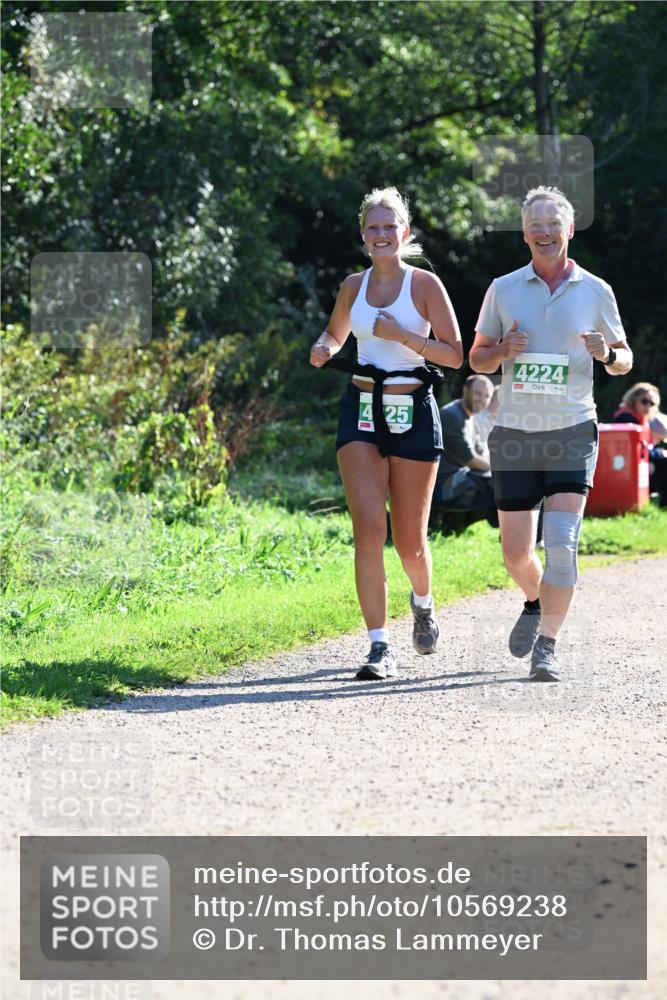 27.09.2026 - 35. Volkslauf durch das schöne Alstertal Dr. Thomas Lammeyer http://msf.ph/oto/10569238 27.09.2026 10:56:49 Laufen 4, 25, 4224 meine-sportfotos.de