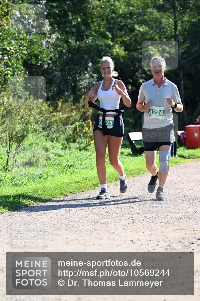 27.09.2026 - 35. Volkslauf durch das schöne Alstertal Dr. Thomas Lammeyer http://msf.ph/oto/10569244 27.09.2026 10:56:49 Laufen 425, 4224 meine-sportfotos.de