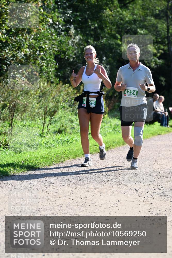 27.09.2026 - 35. Volkslauf durch das schöne Alstertal Dr. Thomas Lammeyer http://msf.ph/oto/10569250 27.09.2026 10:56:50 Laufen 425, 4224 meine-sportfotos.de