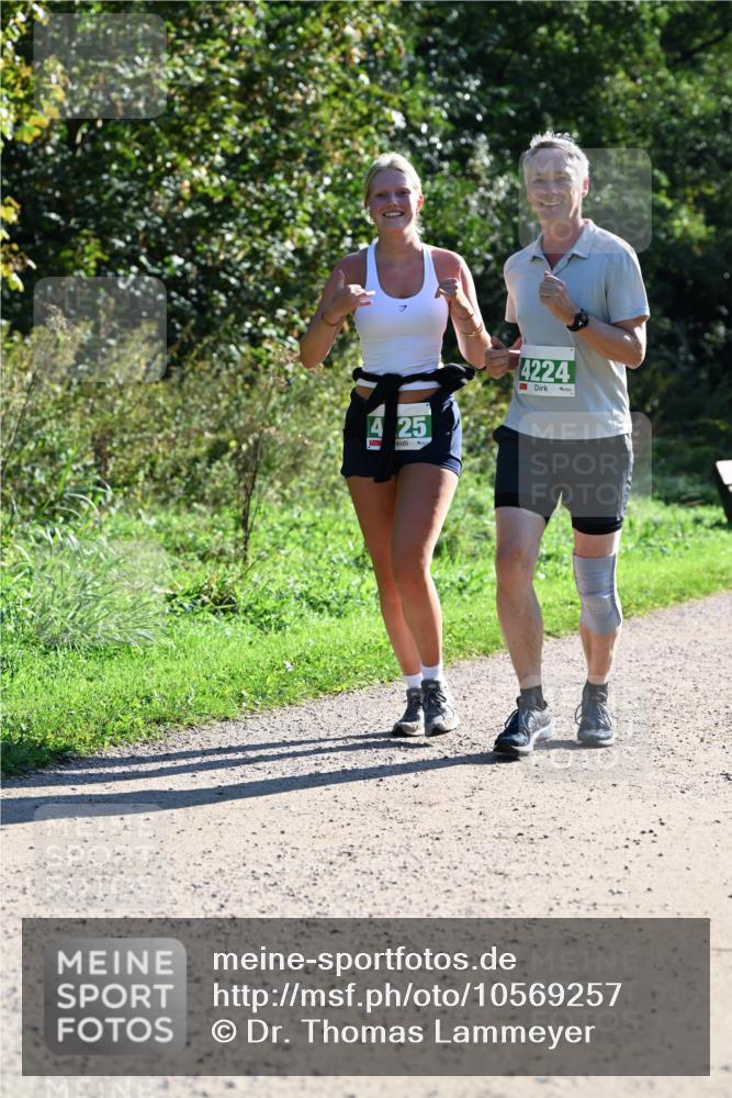 27.09.2026 - 35. Volkslauf durch das schöne Alstertal Dr. Thomas Lammeyer http://msf.ph/oto/10569257 27.09.2026 10:56:51 Laufen 4, 25, 4224 meine-sportfotos.de