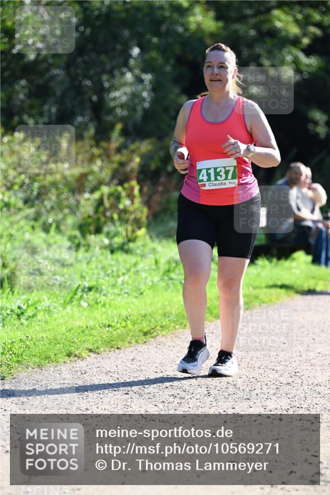 27.09.2026 - 35. Volkslauf durch das schöne Alstertal Dr. Thomas Lammeyer http://msf.ph/oto/10569271 27.09.2026 10:57:03 Laufen 4137 meine-sportfotos.de