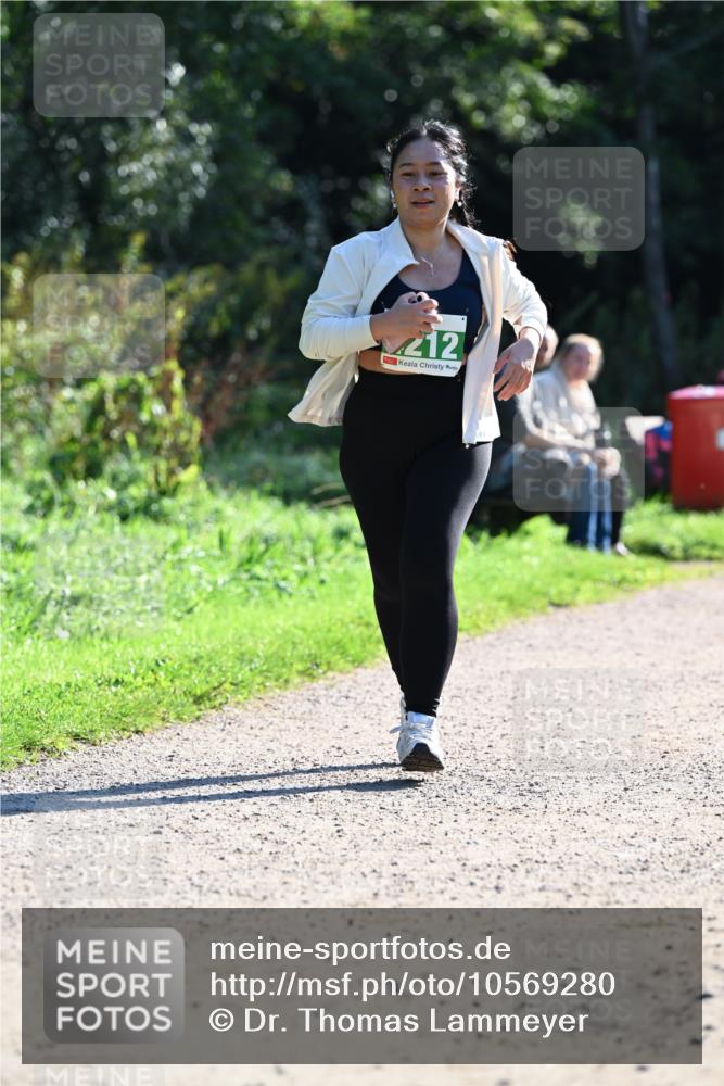 27.09.2026 - 35. Volkslauf durch das schöne Alstertal Dr. Thomas Lammeyer http://msf.ph/oto/10569280 27.09.2026 10:57:07 Laufen 212 meine-sportfotos.de