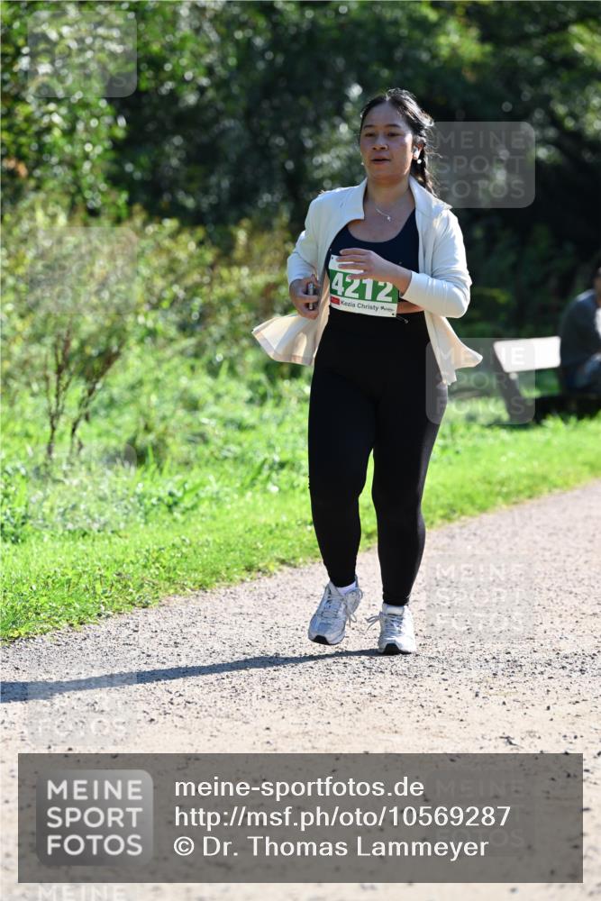27.09.2026 - 35. Volkslauf durch das schöne Alstertal Dr. Thomas Lammeyer http://msf.ph/oto/10569287 27.09.2026 10:57:08 Laufen 4212 meine-sportfotos.de