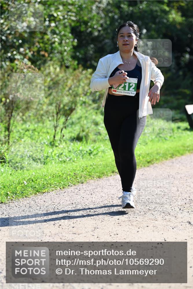 27.09.2026 - 35. Volkslauf durch das schöne Alstertal Dr. Thomas Lammeyer http://msf.ph/oto/10569290 27.09.2026 10:57:09 Laufen 212 meine-sportfotos.de