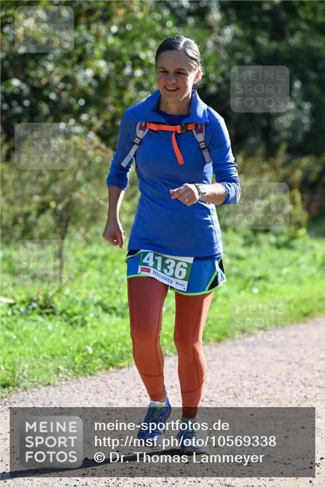 27.09.2026 - 35. Volkslauf durch das schöne Alstertal Dr. Thomas Lammeyer http://msf.ph/oto/10569338 27.09.2026 10:57:28 Laufen 4136 meine-sportfotos.de