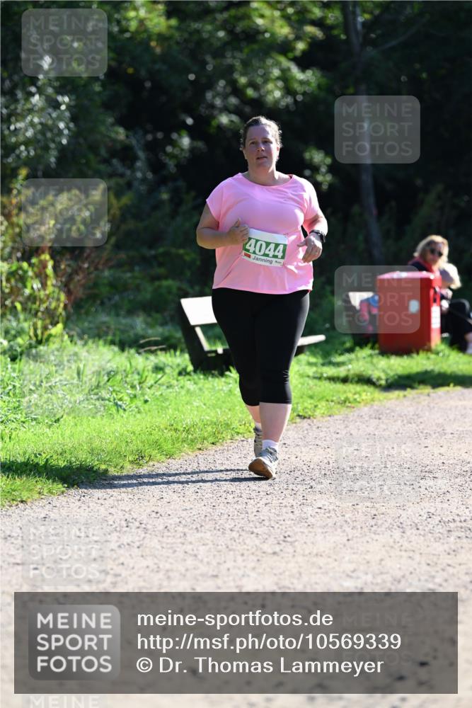 27.09.2026 - 35. Volkslauf durch das schöne Alstertal Dr. Thomas Lammeyer http://msf.ph/oto/10569339 27.09.2026 10:57:32 Laufen 4044 meine-sportfotos.de