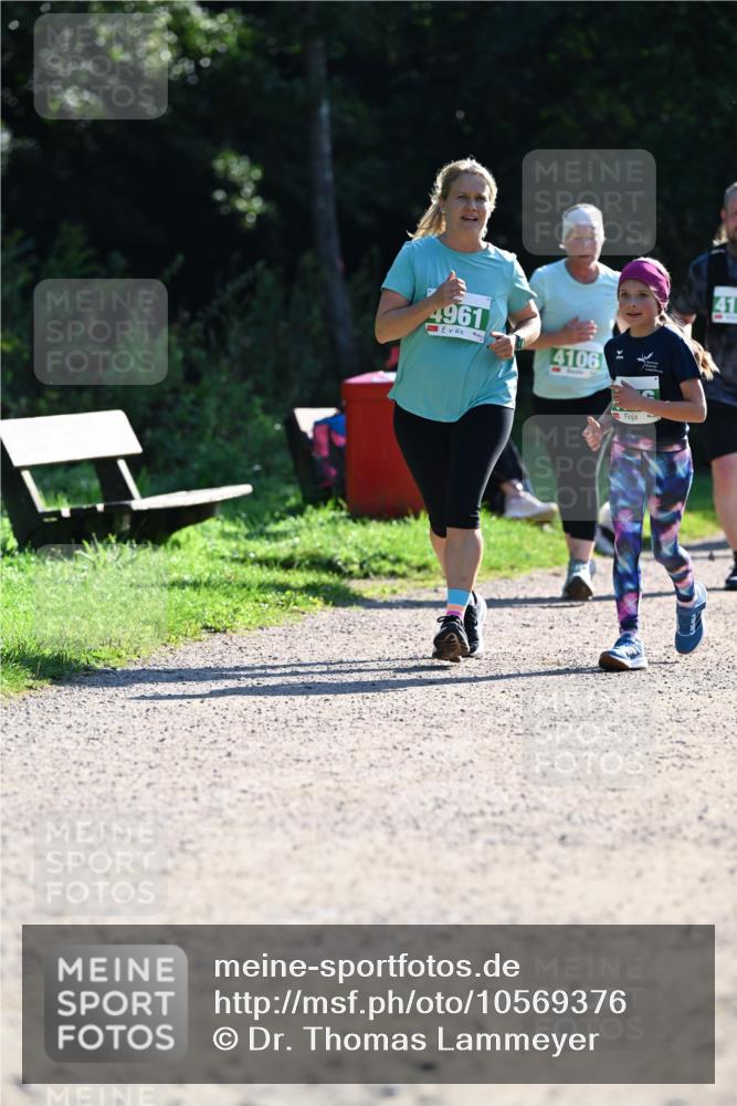 27.09.2026 - 35. Volkslauf durch das schöne Alstertal Dr. Thomas Lammeyer http://msf.ph/oto/10569376 27.09.2026 10:57:44 Laufen 4961, 4106, 41 meine-sportfotos.de