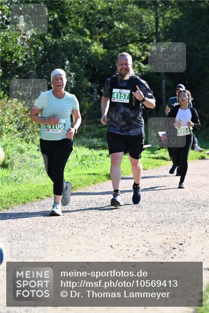 27.09.2026 - 35. Volkslauf durch das schöne Alstertal Dr. Thomas Lammeyer http://msf.ph/oto/10569413 27.09.2026 10:57:51 Laufen 4106, 4157, 4954 meine-sportfotos.de