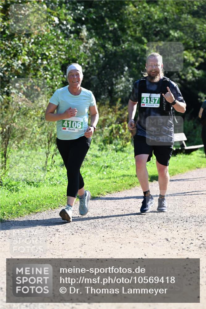 27.09.2026 - 35. Volkslauf durch das schöne Alstertal Dr. Thomas Lammeyer http://msf.ph/oto/10569418 27.09.2026 10:57:51 Laufen 4106, 4157 meine-sportfotos.de