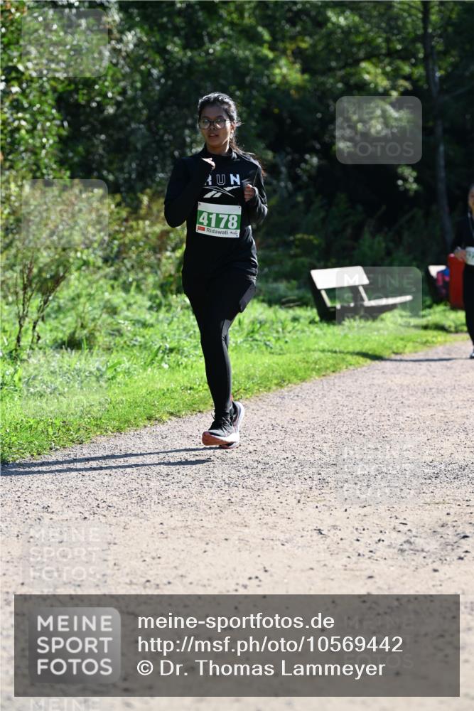 27.09.2026 - 35. Volkslauf durch das schöne Alstertal Dr. Thomas Lammeyer http://msf.ph/oto/10569442 27.09.2026 10:57:56 Laufen 4178 meine-sportfotos.de