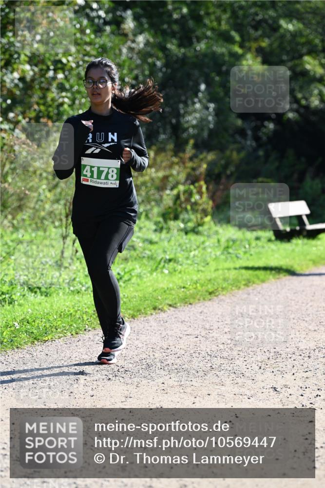 27.09.2026 - 35. Volkslauf durch das schöne Alstertal Dr. Thomas Lammeyer http://msf.ph/oto/10569447 27.09.2026 10:57:57 Laufen 4178 meine-sportfotos.de