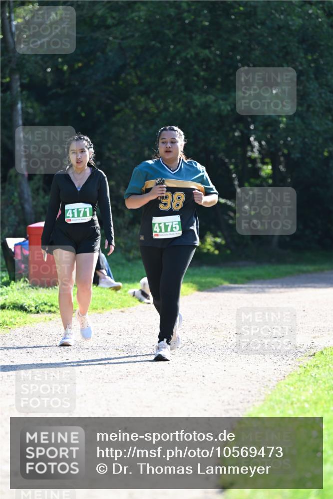 27.09.2026 - 35. Volkslauf durch das schöne Alstertal Dr. Thomas Lammeyer http://msf.ph/oto/10569473 27.09.2026 10:58:03 Laufen 4171, 38, 4175 meine-sportfotos.de