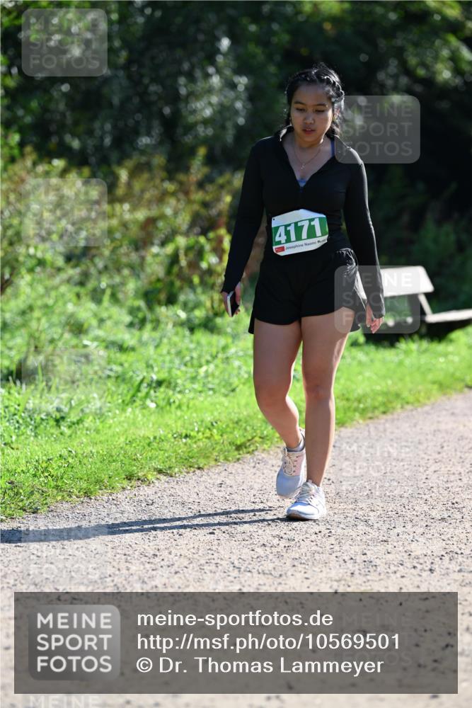 27.09.2026 - 35. Volkslauf durch das schöne Alstertal Dr. Thomas Lammeyer http://msf.ph/oto/10569501 27.09.2026 10:58:09 Laufen 4171 meine-sportfotos.de