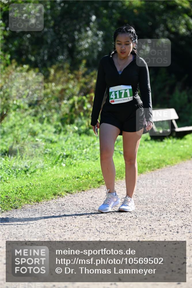 27.09.2026 - 35. Volkslauf durch das schöne Alstertal Dr. Thomas Lammeyer http://msf.ph/oto/10569502 27.09.2026 10:58:09 Laufen 4171 meine-sportfotos.de
