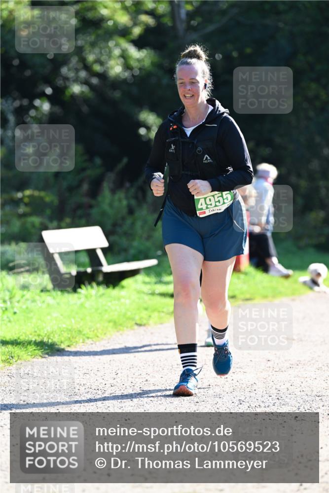 27.09.2026 - 35. Volkslauf durch das schöne Alstertal Dr. Thomas Lammeyer http://msf.ph/oto/10569523 27.09.2026 10:58:20 Laufen 4955 meine-sportfotos.de