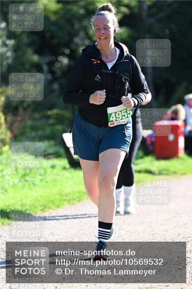 27.09.2026 - 35. Volkslauf durch das schöne Alstertal Dr. Thomas Lammeyer http://msf.ph/oto/10569532 27.09.2026 10:58:21 Laufen 4955 meine-sportfotos.de