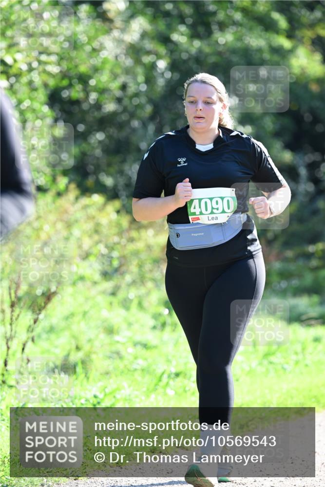 27.09.2026 - 35. Volkslauf durch das schöne Alstertal Dr. Thomas Lammeyer http://msf.ph/oto/10569543 27.09.2026 10:58:23 Laufen 4090 meine-sportfotos.de
