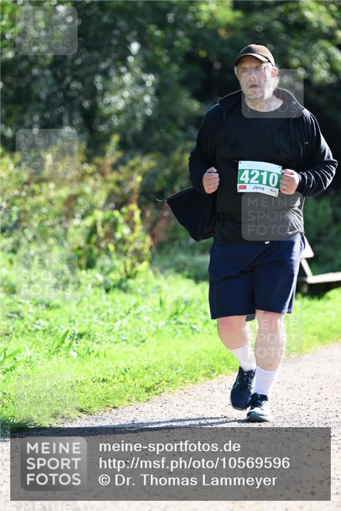27.09.2026 - 35. Volkslauf durch das schöne Alstertal Dr. Thomas Lammeyer http://msf.ph/oto/10569596 27.09.2026 10:58:43 Laufen 4210 meine-sportfotos.de