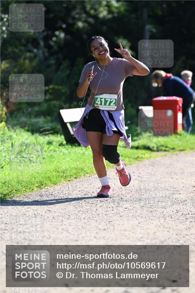 27.09.2026 - 35. Volkslauf durch das schöne Alstertal Dr. Thomas Lammeyer http://msf.ph/oto/10569617 27.09.2026 10:58:58 Laufen 4172 meine-sportfotos.de