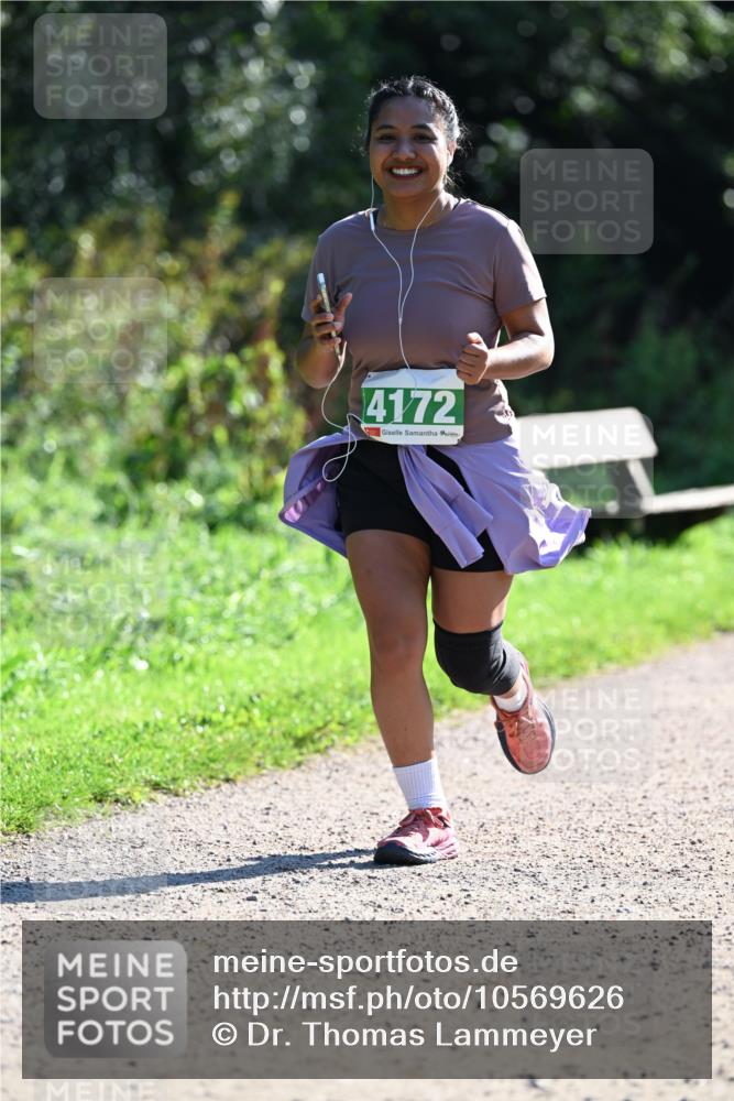 27.09.2026 - 35. Volkslauf durch das schöne Alstertal Dr. Thomas Lammeyer http://msf.ph/oto/10569626 27.09.2026 10:58:59 Laufen 4172 meine-sportfotos.de
