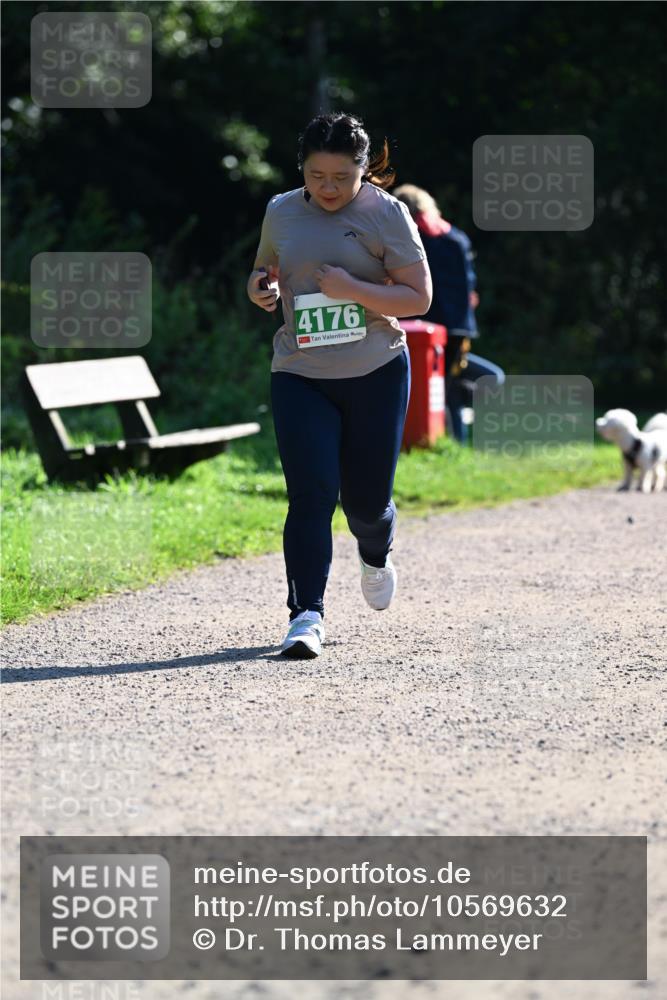 27.09.2026 - 35. Volkslauf durch das schöne Alstertal Dr. Thomas Lammeyer http://msf.ph/oto/10569632 27.09.2026 10:59:08 Laufen 4176 meine-sportfotos.de