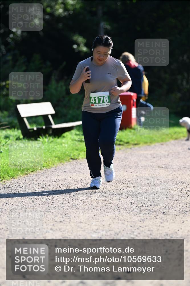 27.09.2026 - 35. Volkslauf durch das schöne Alstertal Dr. Thomas Lammeyer http://msf.ph/oto/10569633 27.09.2026 10:59:08 Laufen 4176 meine-sportfotos.de