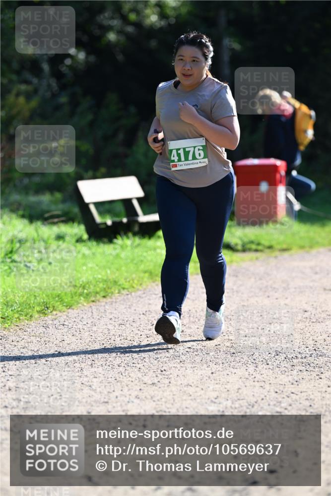 27.09.2026 - 35. Volkslauf durch das schöne Alstertal Dr. Thomas Lammeyer http://msf.ph/oto/10569637 27.09.2026 10:59:09 Laufen 4176 meine-sportfotos.de