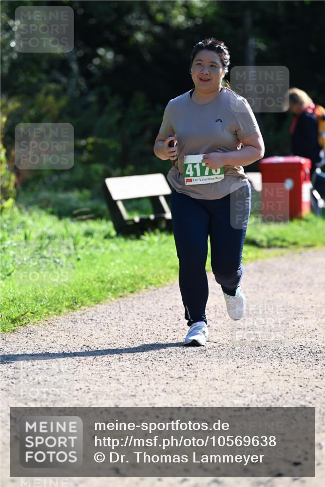 27.09.2026 - 35. Volkslauf durch das schöne Alstertal Dr. Thomas Lammeyer http://msf.ph/oto/10569638 27.09.2026 10:59:09 Laufen 417 meine-sportfotos.de