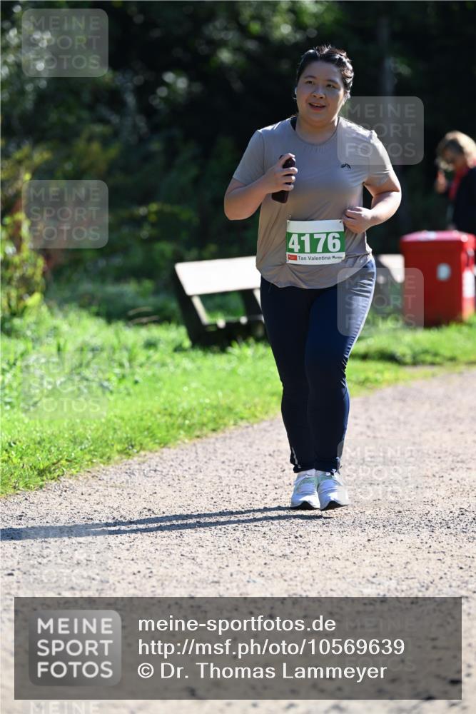 27.09.2026 - 35. Volkslauf durch das schöne Alstertal Dr. Thomas Lammeyer http://msf.ph/oto/10569639 27.09.2026 10:59:09 Laufen 4176 meine-sportfotos.de