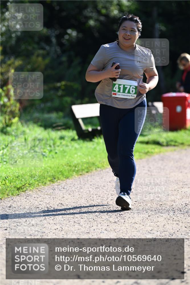 27.09.2026 - 35. Volkslauf durch das schöne Alstertal Dr. Thomas Lammeyer http://msf.ph/oto/10569640 27.09.2026 10:59:09 Laufen 4176 meine-sportfotos.de