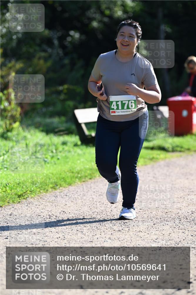 27.09.2026 - 35. Volkslauf durch das schöne Alstertal Dr. Thomas Lammeyer http://msf.ph/oto/10569641 27.09.2026 10:59:10 Laufen 4176 meine-sportfotos.de