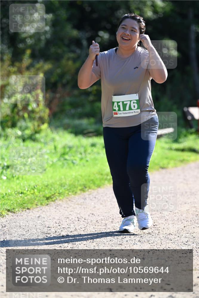 27.09.2026 - 35. Volkslauf durch das schöne Alstertal Dr. Thomas Lammeyer http://msf.ph/oto/10569644 27.09.2026 10:59:10 Laufen 4176 meine-sportfotos.de