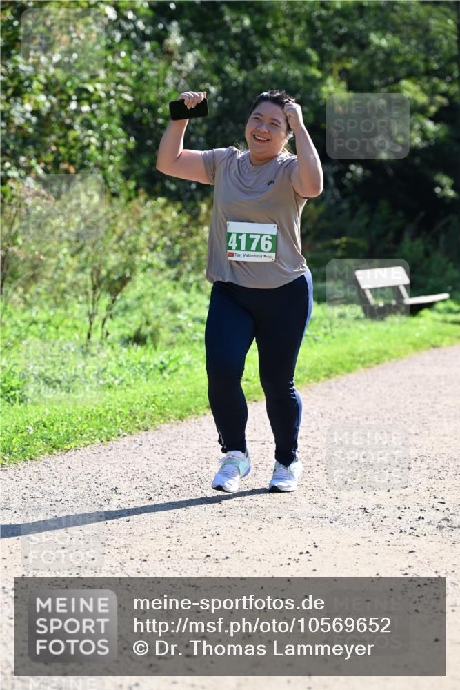 27.09.2026 - 35. Volkslauf durch das schöne Alstertal Dr. Thomas Lammeyer http://msf.ph/oto/10569652 27.09.2026 10:59:11 Laufen 4176 meine-sportfotos.de