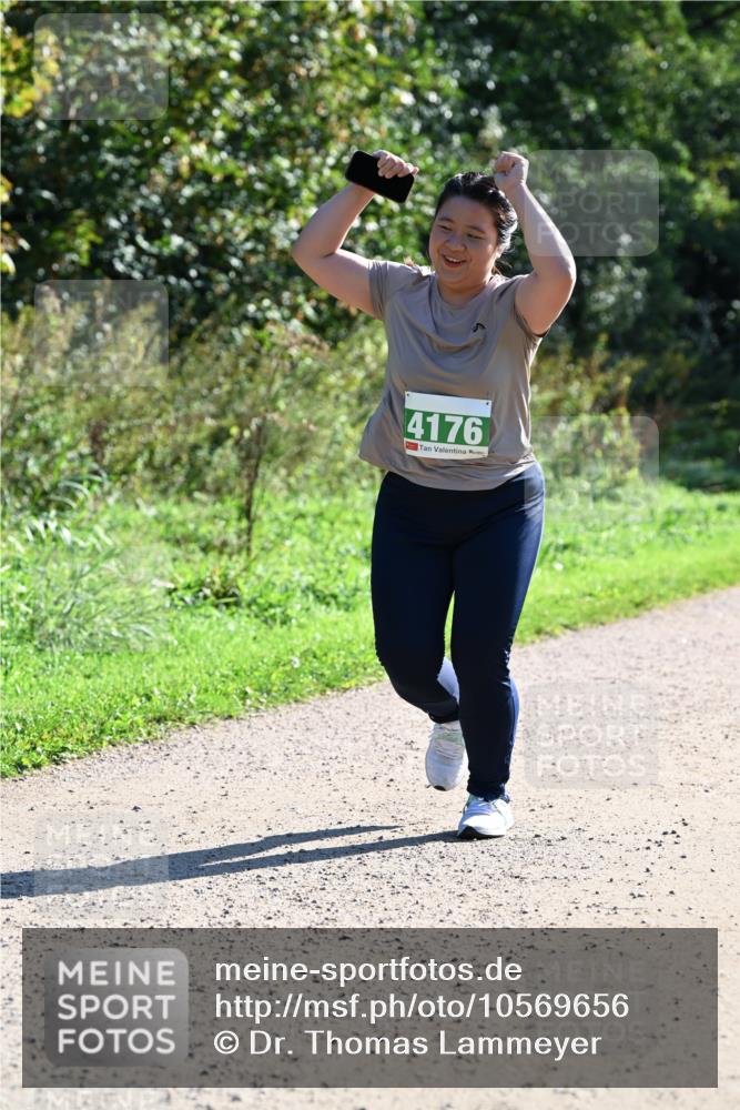 27.09.2026 - 35. Volkslauf durch das schöne Alstertal Dr. Thomas Lammeyer http://msf.ph/oto/10569656 27.09.2026 10:59:12 Laufen 4176 meine-sportfotos.de