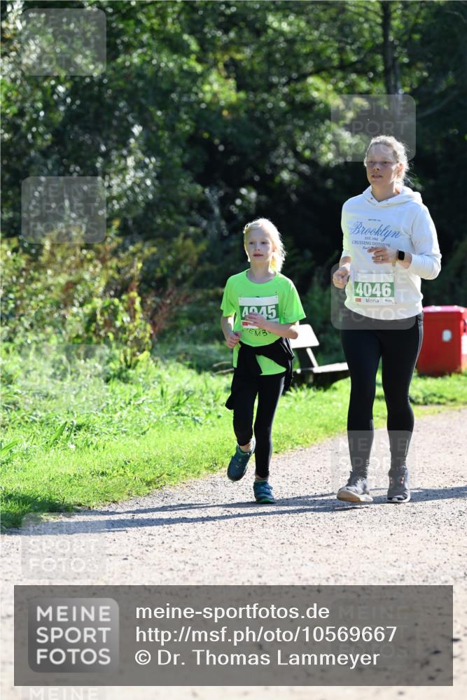 27.09.2026 - 35. Volkslauf durch das schöne Alstertal Dr. Thomas Lammeyer http://msf.ph/oto/10569667 27.09.2026 10:59:37 Laufen 1982, 4945, 4046 meine-sportfotos.de