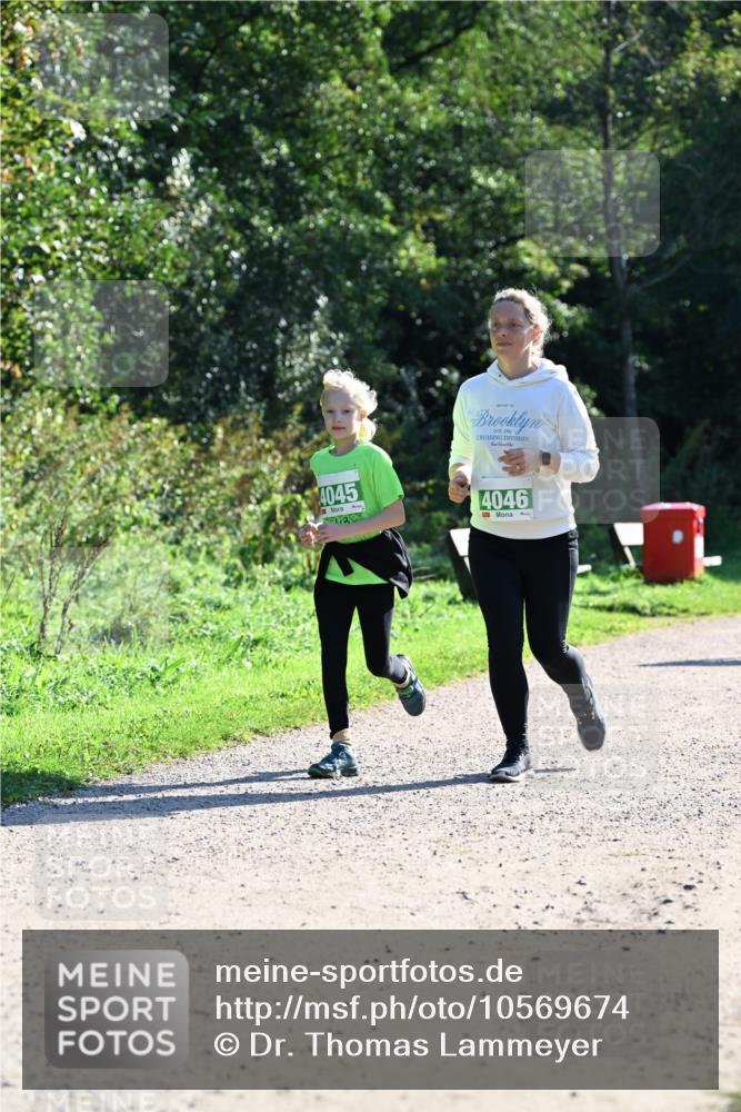 27.09.2026 - 35. Volkslauf durch das schöne Alstertal Dr. Thomas Lammeyer http://msf.ph/oto/10569674 27.09.2026 10:59:38 Laufen 4045, 4046 meine-sportfotos.de
